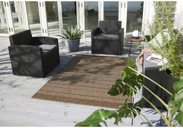 ラグ ブレイド 140×200cm カーペット 国産 日本製 ラグマット 屋外 ベランダ バルコニー 防炎 透水 対光 防カビ 遊び毛防止 シンプル ナチュラル 北欧 ブラック ブラウン 無地 ペット(代引不可)【送料無料】