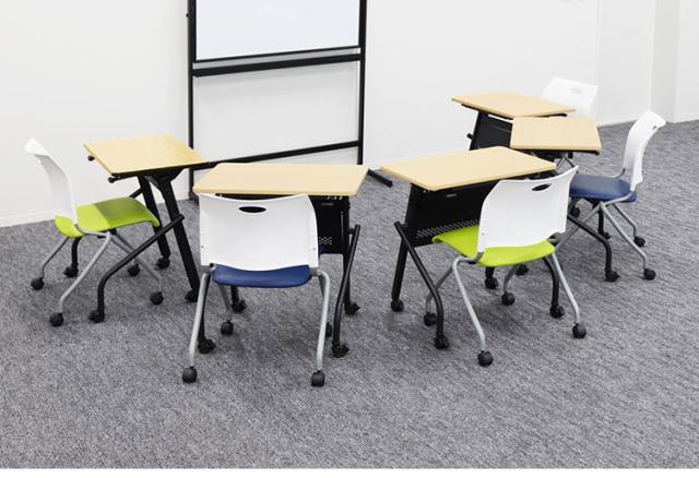 会議用テーブル 会議テーブル テーブル 平行スタッキングテーブル 棚なし 幅70cm 奥行50cm 高さ70cm 幕板付 平行スタッキング ソフトエッジ巻き ワークデスク フォールディングテーブル 作業台(代引不可)【送料無料】_1