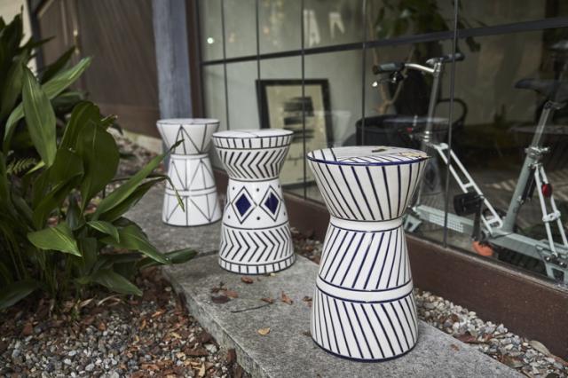 スツール 陶器 陶器製 オブジェ フラワーベース 花台 屋外 屋内 トライバル シンプル ポップ 個性的 ガーデニング 庭 ガーデン ミニスツ_5