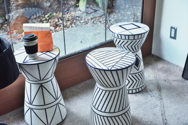 スツール 陶器 陶器製 オブジェ フラワーベース 花台 屋外 屋内 トライバル シンプル ポップ 個性的 ガーデニング 庭 ガーデン ミニスツ_7