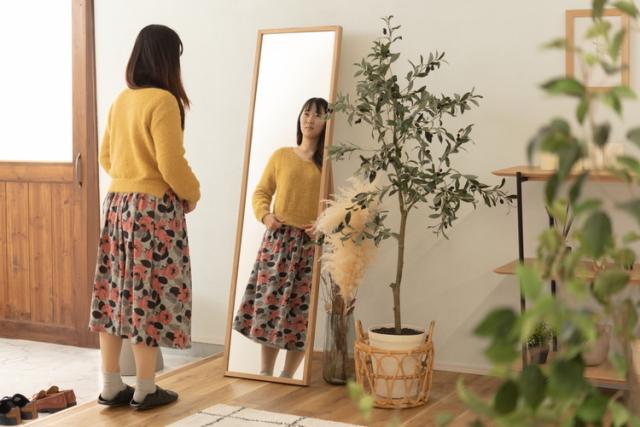 鏡 ミラー スリム スタンドミラー おしゃれ 全身ミラー 姿見 全身鏡 壁掛けミラー ウォールミラー オーク オーク無垢材 北欧 ナチュラル シンプル モダン 飛散防止 省スペース 一人暮らし ワンルーム(代引不可)【送料無料】_1
