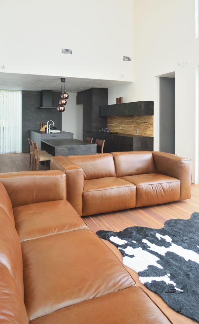 LOWYAブラウン 本革 2.5人掛けソファ