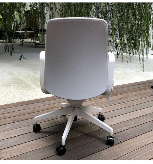 オフィスチェア オプティ ハイ E1 肘無 C02-F102CU-E1Q4Q41 ライトオリーブ 椅子 リモートワーク 在宅 仕事 勉強 快適 おしゃれ パソコンチェア 代引不可 オフィスチェア オプティ ハイ E1 肘無 C02-F102CU-E138E21 背:ライト