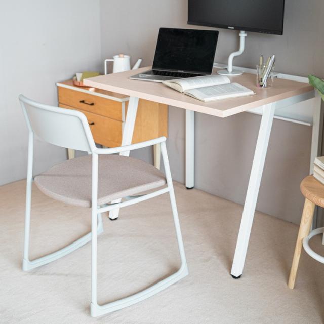 【メーカー直送】 コクヨ デスク リーン LEAN 平机 本体色 ブラック 天板色 ナチュラル(代引不可)【送料無料】の通販は