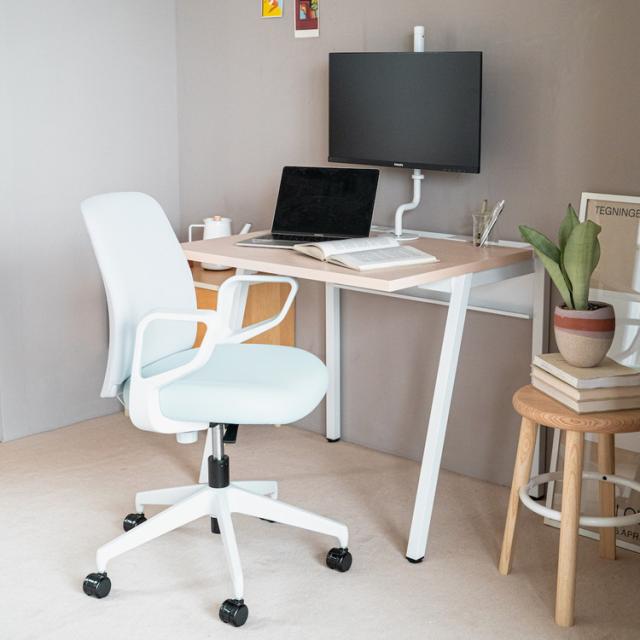 【メーカー直送】 コクヨ デスク リーン LEAN 平机 本体色 ブラック 天板色 ナチュラル(代引不可)【送料無料】の通販は