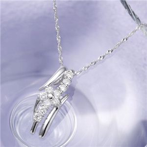 18金ホワイトゴールド（K18WG） ダイヤモンドペンダント（代引不可）