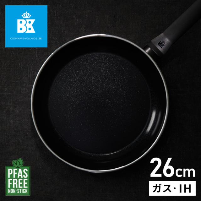 オランダ王室御用達 BK フライパン 26cm セラミックコーティング ガス火 IH オーブン PFASフリー フッ素不使用 黒 ブラック イージーインダクション ビーケー ロイヤル ブランド おしゃれ【送料無料】の通販は 8,360円