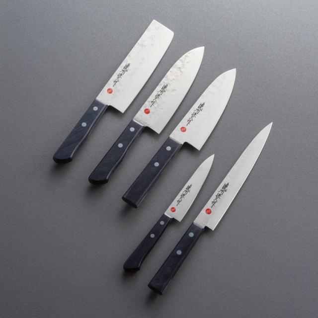 堺菊守　サーモン型　牛刀　240mm 堺 菊守 サーモン型庖丁 特殊ステンレス鋼 牛刀サーモン（両刃） 21cm