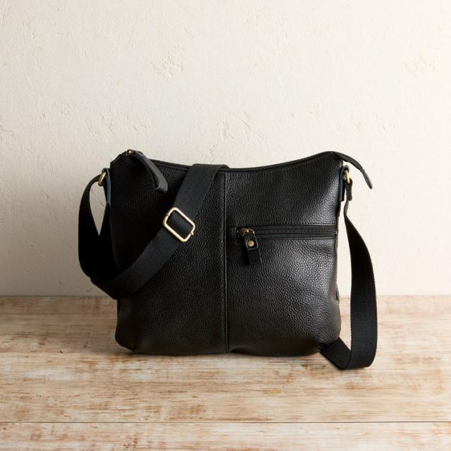 牛革ショルダーバッグ(ブラック) バッグ 4184-01A(代引不可)【送料無料】