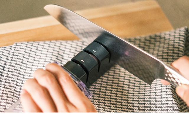 包丁セット 12本 ステンレス鋼製 Amazon | 貝印 KAI 関孫六 わかたけ 三徳包丁165mm&ピーラー