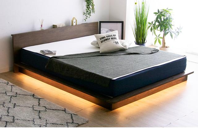 ベッド ロータイプ クイーンサイズ コンセント付き ライト付き LED