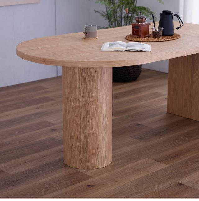 ピンクのダイニングテーブルとピンク椅子4脚セット ピンクのダイニング