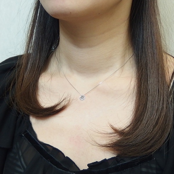 ダイヤモンドペンダント/ネックレス 一粒 K18 ホワイトゴールド 0.2ct ダンシングストーン ダイヤモンドスウィングネックレス 揺れるダイヤが輝きを増す☆ サークルモチーフ 揺れる ダイヤ（代引不可）_4
