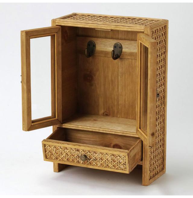 ラタン ガラス扉付き ミニキャビネット フック 引出し 両開き 扉