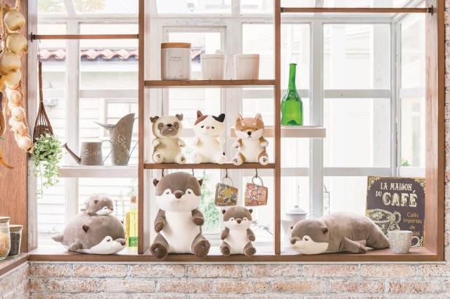 即納】プレミアムねむねむ抱きまくらM くるり 58209-33 カワウソ 抱き