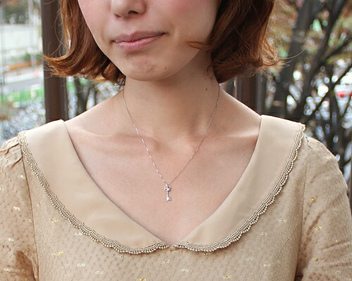 ペンダント　ネックレス　ダイヤモンド　0.02ct　10金　ホワイトゴールド　K10　WG　クローバー　鍵　レディース　アクセサリー　ジュエリー　ギフト　61248　ダイヤ_2