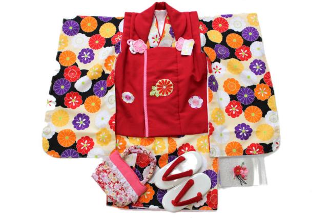 【送料無料】三歳/3才女児お祝い着（古典柄菊/着物：肌色×黒色/被布：赤色/七五三・洗える）_1