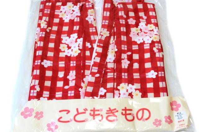 三歳女の子の着物-No.008【地色：赤×白色/三ッ身・着物と襦袢のセット・送料無料/身長９５センチから１０５センチ】