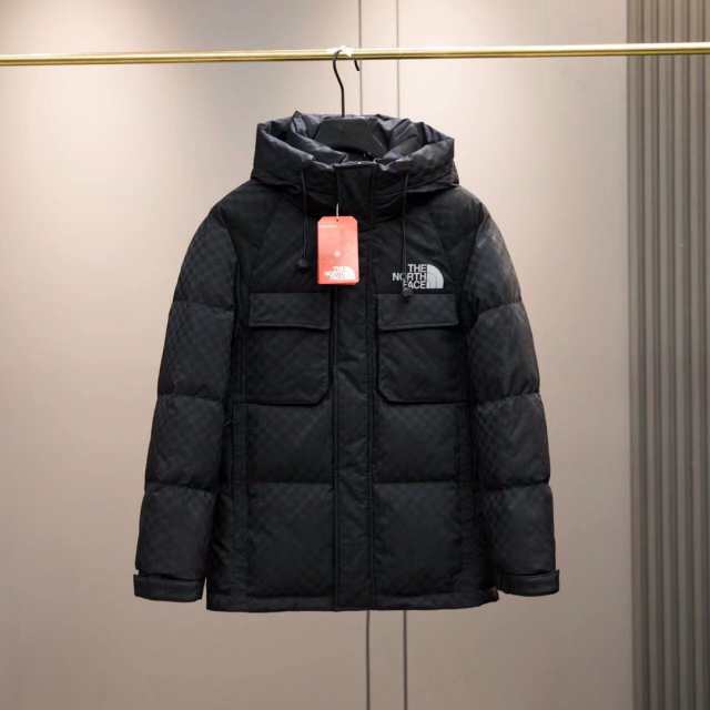 The North Face ザ・ノース・フェイススタンドカラーフード付きダウン 