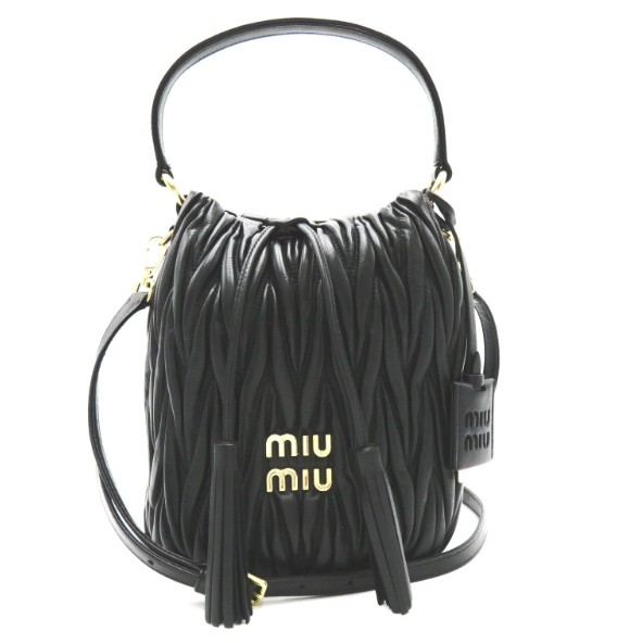 miumiu マテラッセ バッグ ピンク ナッパクリスタル