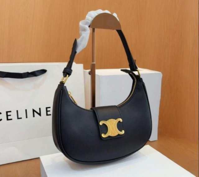 新品 未使用 CELINE AVA トリオンフ ショルダーバッグ◆#2481410