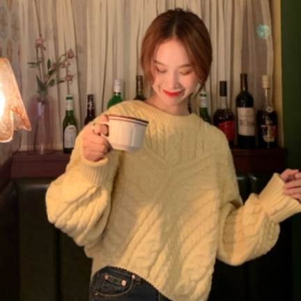 ショート丈セーター アシンメトリー 魅せる トップス セーター プルオーバー ショート丈 袖あり 長袖 ラウンドネック  大人女子  大人 上品 おしゃれ  カジュアル レトロ レトロ風  ラフ ルーズ シルエット キュート ガーリー かわいい 女子 個性的 デザイン レディース 洋服の通販は 5,042円