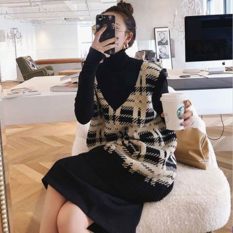 2点セットワンピース トップス レディース ファッション ワンピース ベスト ひざ丈 膝下 袖なし 長袖 Vネック ハイネック Iライン 2点セット ツーピース お得 かわいい 大人可愛い おしゃれ お洒落 大人可愛い 大人女子 キュート ガーリー エレガント チェック柄 秋 冬 10代の通販は 5,180円