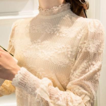 レースプルオーバー トップス ブラウス クラシック ブラック 黒 アプリコット レギュラー丈 袖あり 長袖 ランタンスリーブ スタンドカラー スリム 細身 タイト レース  大人女子  大人 上品 おしゃれ  きれいめ シンプル エレガント レトロ レトロ風 レディース ファッションの通販は