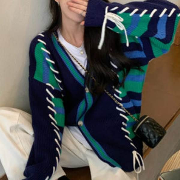 レディース ファッション トップス カーディガン 長袖 Vネック かわいい 大人可愛い おしゃれ お洒落 レトロ 大人可愛い 大人女子 こなれ感 ラフ キュート ガーリー ルーズ 個性的 クール 存在感 秋 冬 10代 20代 30代 レディース 女性用 ママ 着回し 普段使い 韓国 韓国系の通販は 7,038円