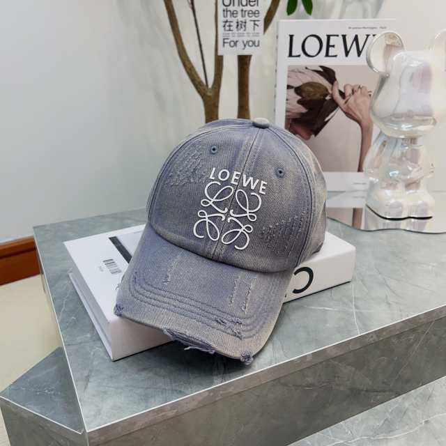 LOEWE ロエベ ピークドキャップ 並行輸入品の通販はau PAY マーケット