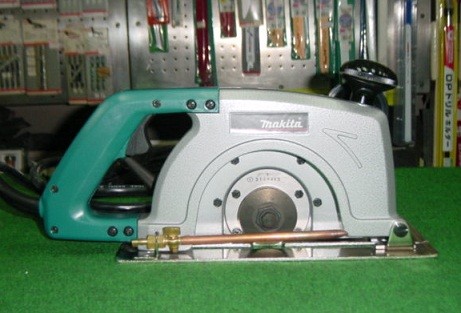 マキタ 4108Rsp 205mmカッタ AC100V ダイヤモンドホイ−ル別売 新品の通販は