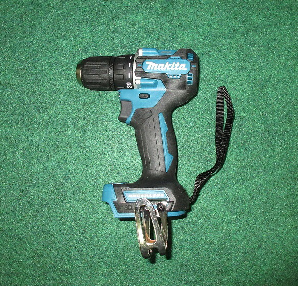 マキタ DF487DZ 18V充電式ブラシレスドライバドリル 最大締付トルク:40N・m 防塵防滴 本体のみ バッテリ・充電器別売 青 コンパクトボディで取り回し快適 新品