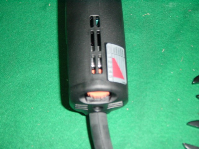 マキタ GD0800C 電子ハンドグラインダ 軸径6mm AC100V 新品の通販は