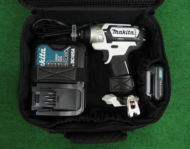 マキタ TD110DSHSW 10.8V充電式インパクトドライバ 最大締付けトルク:110N・m スライドバッテリ式 ソフトケ-ス付 白 新品
