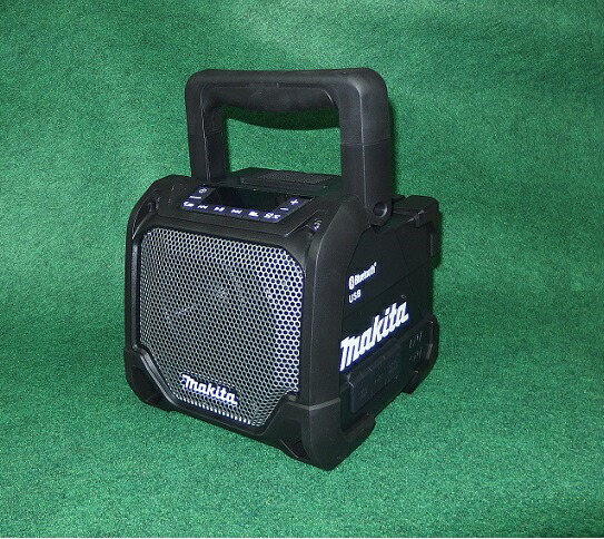 マキタ MR202B+BL1015+DC10SA Blutooth対応 100V・充電兼用スピ?カ USBメモリ対応 液晶パネル付 10.8V-1.5Ahバッテリx1個+充電器付セット 黒 新品の通販は 21,887円