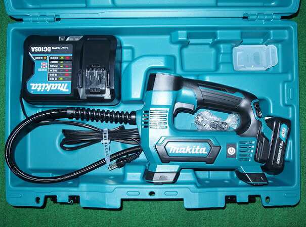 マキタ MP100DSH 10.8V充電式空気入れ 新品 車 バイク 自転車 ビーチボ−ル 浮き輪 海水浴 水遊び 空気圧チェック の通販は