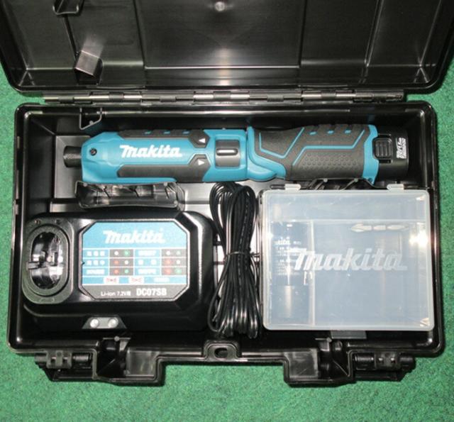マキタ TD023DSHX 7.2V 充電式 ペン イパクトドライバ 最大締付トルク:25N・ｍ 軽量・コンパクト 青 1.5Ahバッテリx2個 + 充電器付セット プラスチックケ?ス付 新品 BL1015 DC07SB 純正品