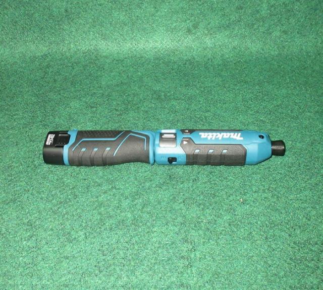 マキタ TD023DSHX 7.2V 充電式 ペン イパクトドライバ 最大締付トルク:25N・ｍ 軽量・コンパクト 青 1.5Ahバッテリx2個 + 充電器付セット プラスチックケ?ス付 新品 BL1015 DC07SB 純正品_2