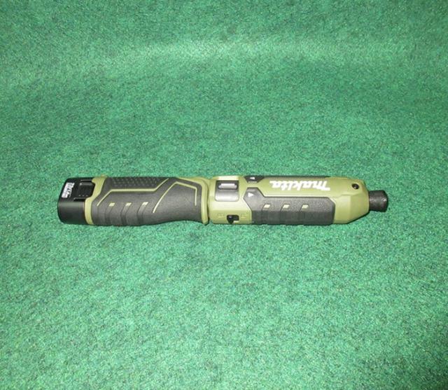 マキタ TD023DSHXO 7.2V 充電式 ペン イパクトドライバ 最大締付トルク:25N・ｍ 軽量・コンパクト オリ−ブ 1.5Ahバッテリx2個 + 充電器付セット プラスチックケ?ス付 新品 BL1015 DC07SB 純正品_2