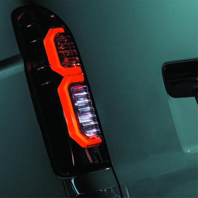 415COBRA テールランプ ハイエース