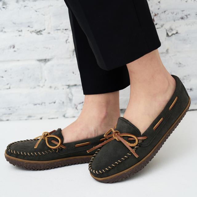 MINNETONKA ミネトンカ メンズ モカシン CAMP MOC SMOOTH メンズ 男性 彼氏 カップル プレゼント 誕生日 記念日 ブランド 父の日の通販は