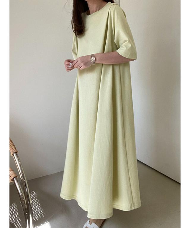 新作 ショルダータックデザインフレアマキシ丈ワンピース レディース  