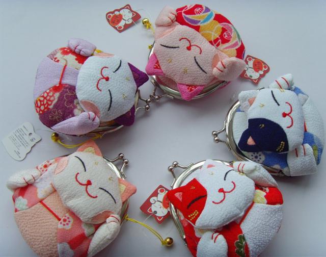 50個入り 小銭入れ 財布 がま口財布 招き猫 ちりめん 大人 トレンド ミックスカラー プレゼント ミニマル サブ財布 軽量 20代 30代 40代 50代 60代 70代 がまぐち ミニ 財布 さいふ 小物入れ 和柄 スマート かわいい 可愛い おしゃれ ポケット