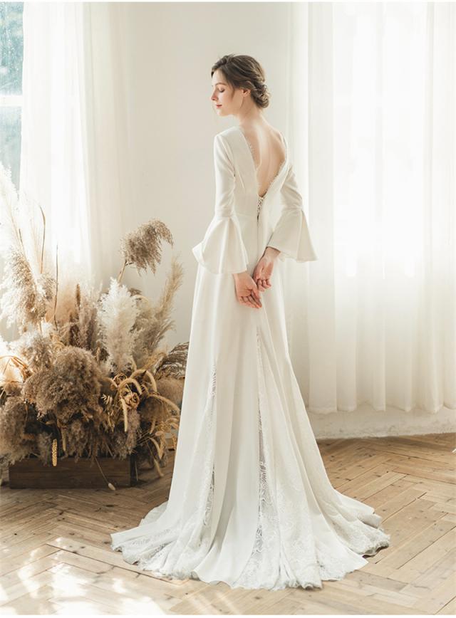 フレア袖 ウェディングドレス 長袖 Vネック ロングドレス 贅沢 花嫁 プリンセスライン パーティードレス 結婚式 演奏会 結婚式 ロングウェディングドレス マキシー丈ウエディングドレス