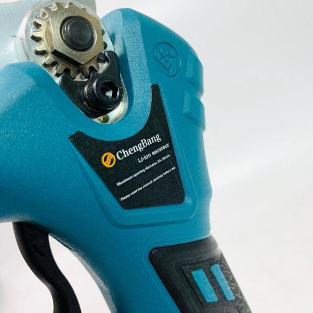 剪定ばさみ 電動 ケース付き 園芸用 コードレス 充電式 剪定ハサミ 741 剪定ばさみ 電動 ケース付き 園芸用 コードレス 充電式 剪定ハサミ 741