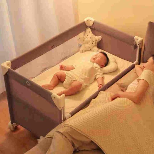 折りたたみ 添い寝 ゆりかご プレイヤード 0?3歳向け 新生児用 SGS認証済持ち運び 安全 赤ちゃん マットレス 出産祝い