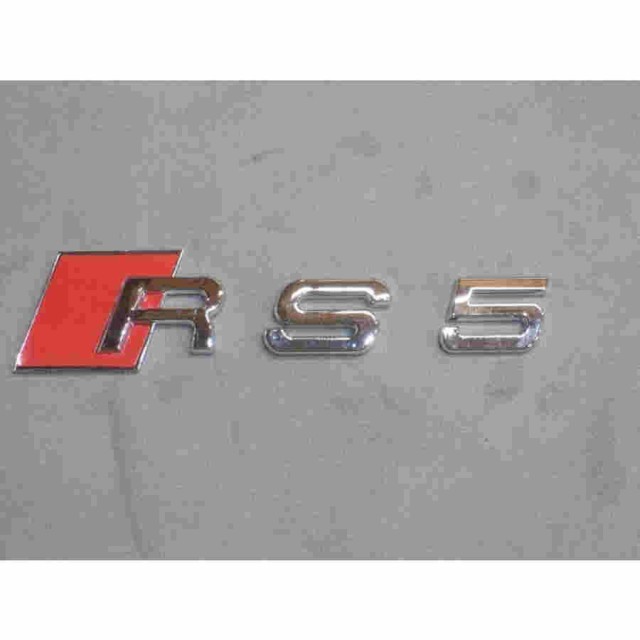 アウディ　A5　8T系　後期　クーペ、スポーツバック　ハニカムメッシュ　ラジエターグリル　クロームメッキフレーム　シルバーメッシュ　RSルック　社外品