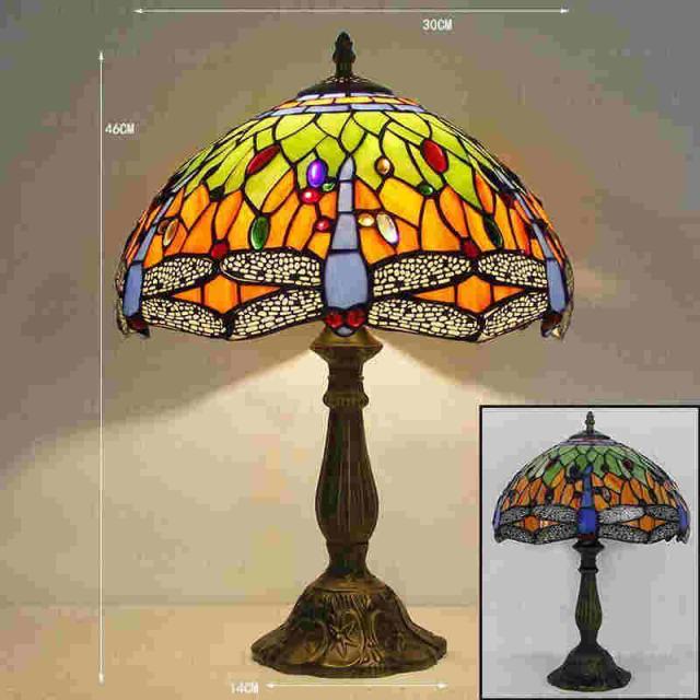 ステンドグラス ランプ アンティーク　　　　　　　　　　　　　美人像 卓上ランプ 綺麗なデザイン ステンドグラス ガラス工芸 LED 卓上ライト 卓上