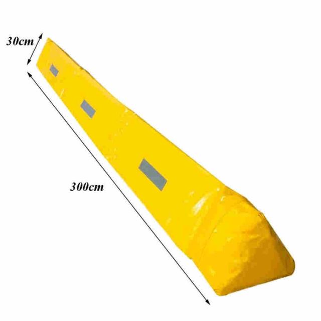 バリアウォーターフラッドダムバッグ、 反射ブロックを備えた洪水障壁、 出入り口、ガレージ、道路、ダム用の水で満たされたハイドロバリア_7