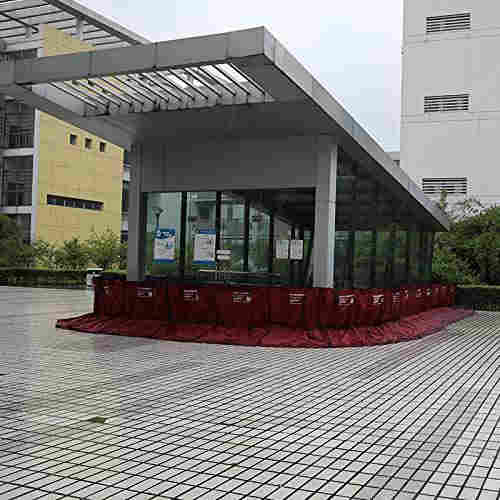 止水板 防水 水害対策 備えあれ板 折り畳み式止水シート 軽量 取付簡単 自由に伸縮可能 オリジナル止水・台風・ゲリラ豪雨対策 水害対策 0.9・1.3m